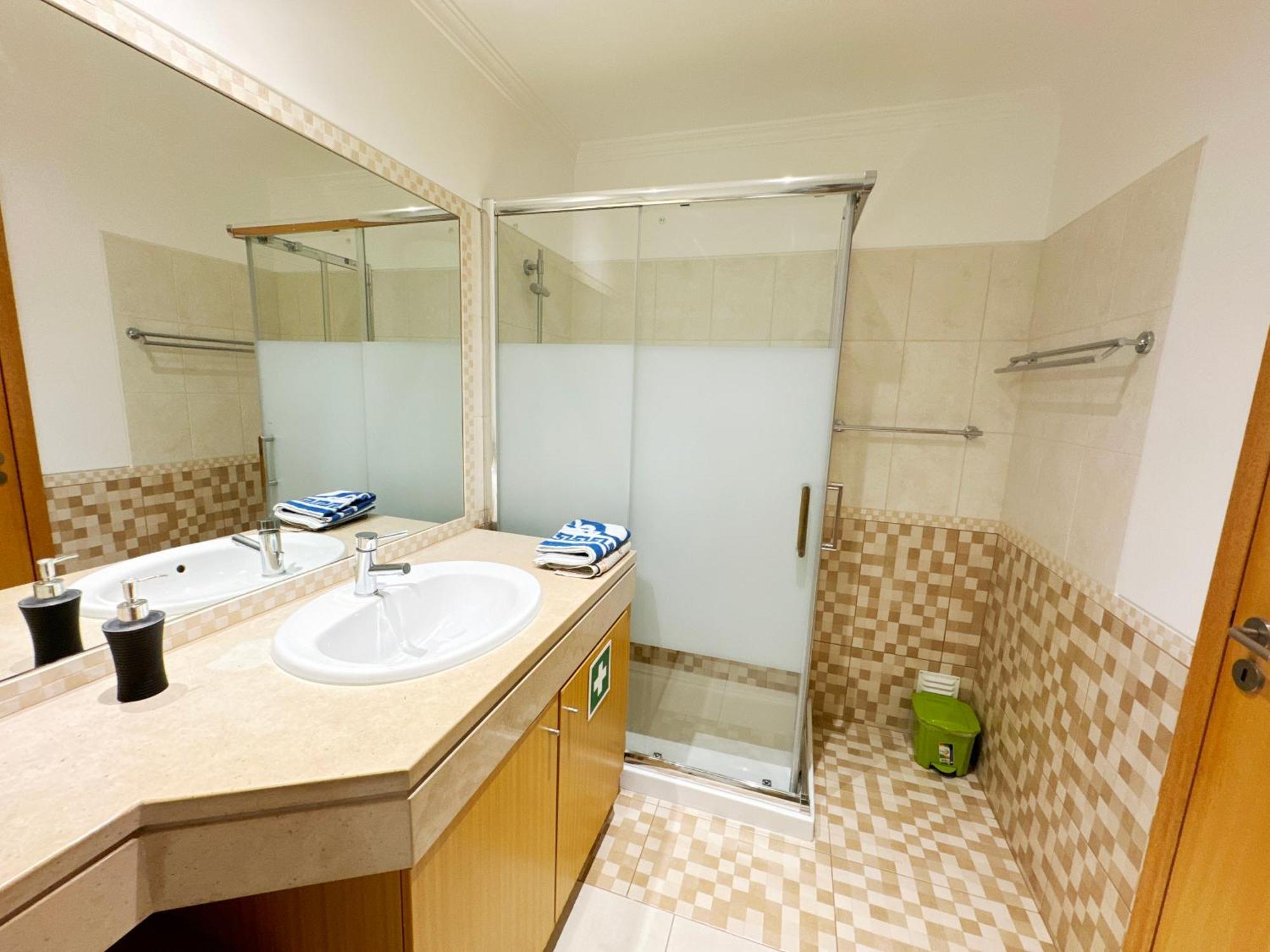 Vista Das Ondas Olhos De Agua Apartment المظهر الخارجي الصورة
